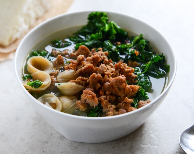 spicy-sausage-kale-and-whole-wheat-orrechetti-soup-i-howsweeteats-com-2